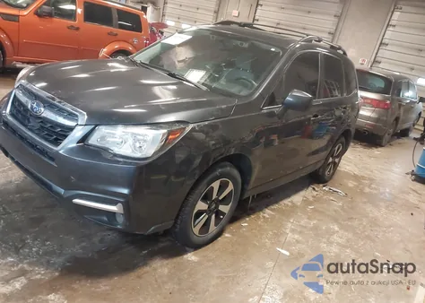 2017 Subaru Forester 2.5I Premium z USA, uszkodzony, nr VIN JF2SJAGC5HH540678